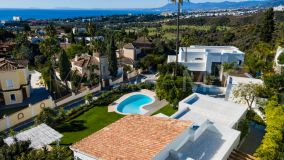 Villa for sale in El Rosario, Marbella East