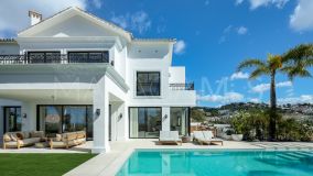 Villa for sale in Los Arqueros, Benahavis