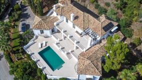 Villa en venta en El Madroñal, Benahavis