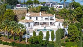 Villa for sale in El Madroñal, Benahavis