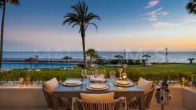 Appartement rez de chaussée for sale in Los Granados Playa, Estepona Est