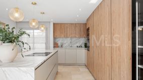 Villa for sale in Atalaya de Rio Verde, Nueva Andalucia