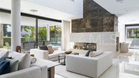Villa for sale in Casablanca, Marbella Golden Mile