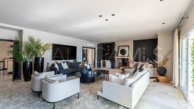Villa for sale in Nueva Andalucia, Marbella