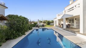 Villa for sale in San Pedro Playa, San Pedro de Alcantara