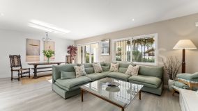 Villa for sale in San Pedro Playa, San Pedro de Alcantara