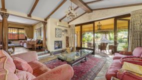 Villa for sale in Cortijo Blanco, San Pedro de Alcantara