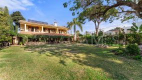 Villa for sale in Cortijo Blanco, San Pedro de Alcantara