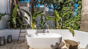 Villa for sale in Nueva Andalucia, Marbella