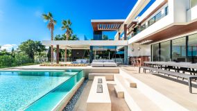 Villa for sale in Los Flamingos Golf, Benahavis