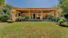 Villa for sale in Atalaya de Rio Verde, Nueva Andalucia