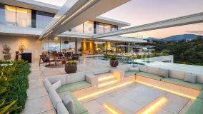 Villa for sale in El Madroñal, Benahavis