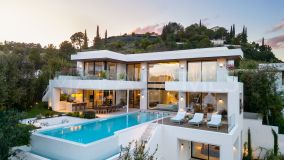 Villa for sale in Lomas de La Quinta, Benahavis