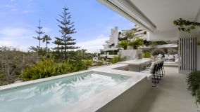 Impresionante apartamento reformado de 3 dormitorios en Las Terrazas de las Lomas, Marbella Golden Mile