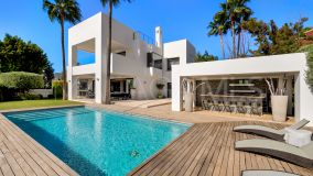 Villa en venta en Altos de Puente Romano, Marbella Golden Mile