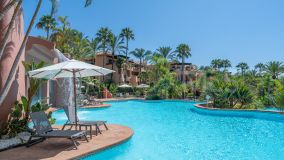 Apartamento en venta en Mansion Club, Marbella Golden Mile