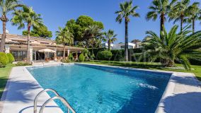 Villa en venta en New Golden Mile, Estepona Este