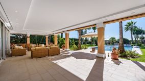 Villa en venta en New Golden Mile, Estepona Este