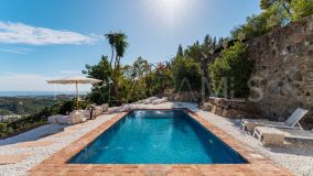 Villa for sale in El Madroñal, Benahavis