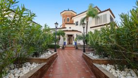 Villa for sale in Las Chapas, Marbella East