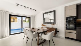 Villa zu verkaufen in Altos del Rodeo, Nueva Andalucia