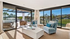 Villa en venta en Los Naranjos, Nueva Andalucia