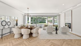 Villa zu verkaufen in Los Arqueros, Benahavis