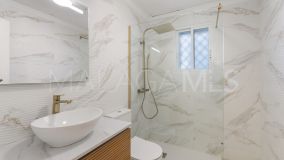 Markplanslägenhet for sale in Aloha Gardens, Nueva Andalucia