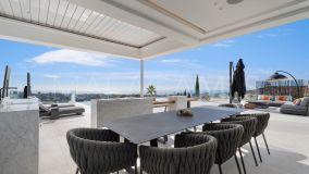 Villa for sale in Paraiso Alto, Benahavis