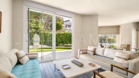 Markplanslägenhet for sale in Golden Beach, Marbella Öst