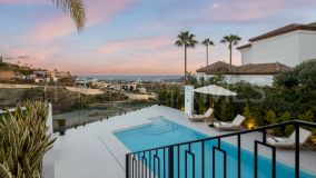 Villa for sale in Monte Halcones, Benahavis