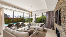 Villa for sale in San Pedro Playa, San Pedro de Alcantara