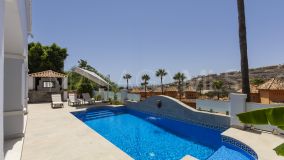 Villa en venta en La Alqueria, Benahavis