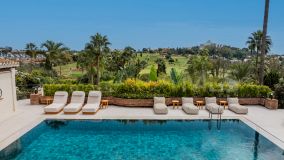 Villa for sale in Altos del Paraiso, Benahavis