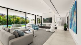 Villa for sale in Estepona Est