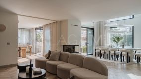 Villa for sale in Los Naranjos Hill Club, Nueva Andalucia