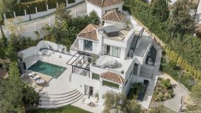Villa for sale in Los Naranjos Hill Club, Nueva Andalucia