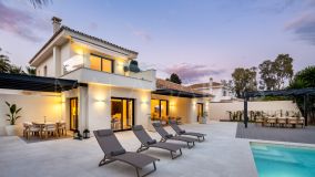 Villa for sale in Cortijo Blanco, San Pedro de Alcantara