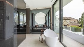 Parvilla for sale in Atalaya de Rio Verde, Nueva Andalucia