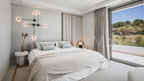 Villa for sale in El Paraiso, Estepona East