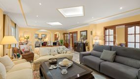 Villa en venta en Nueva Andalucia, Marbella