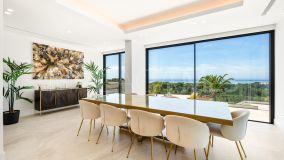 Villa for sale in Rio Real Golf, Marbella East