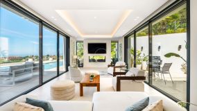 Villa for sale in Rio Real Golf, Marbella East