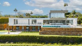 Villa for sale in Los Arqueros, Benahavis
