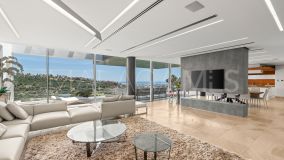 Villa for sale in Los Arqueros, Benahavis