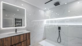 Apartamento en venta en Altos de La Quinta, Benahavis