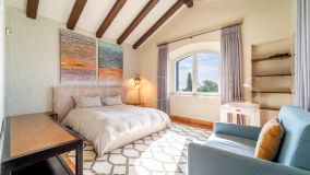 Villa for sale in El Higueral, Marbella City