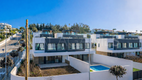 Semi Detached Villa for sale in Atalaya, Estepona East