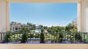 Apartment for sale in Lomas de Sierra Blanca with 4 bedrooms
