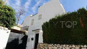 Detached Mediterranean-style villa in tranquil residential area of Nueva Andalucia